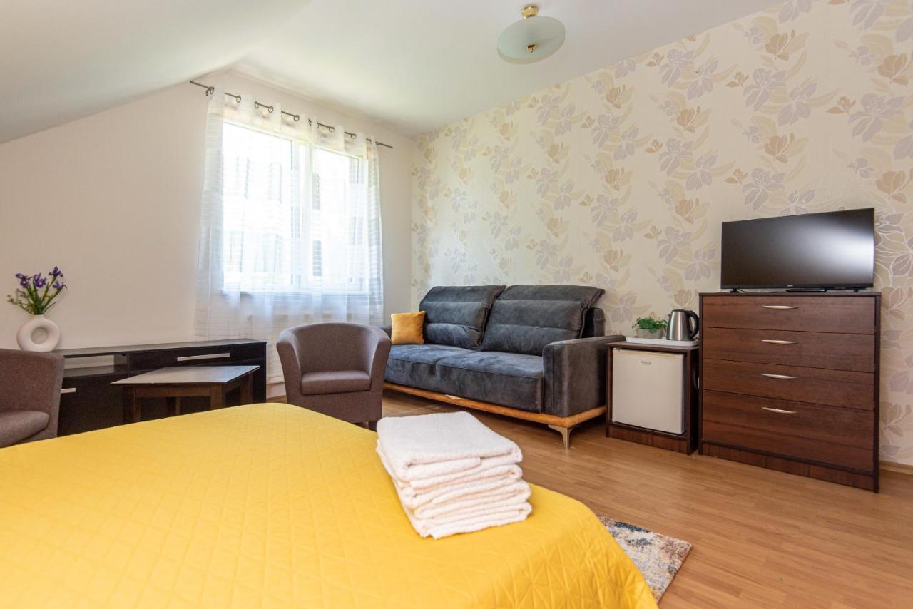 Guest House Pasaulio Krastas Palanga Exterior photo