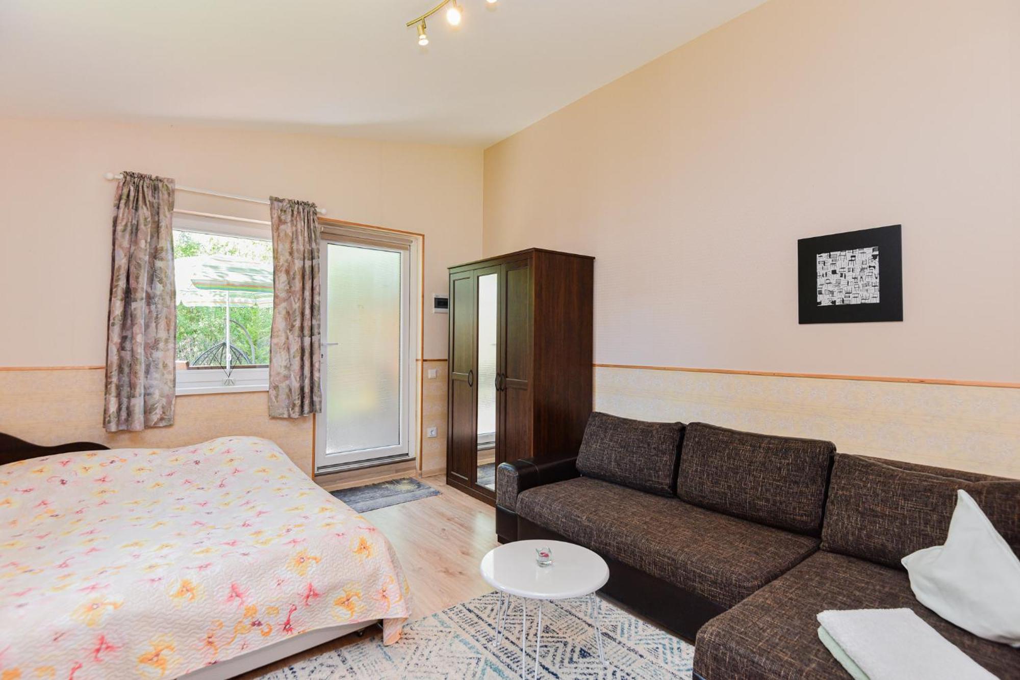 Guest House Pasaulio Krastas Palanga Exterior photo